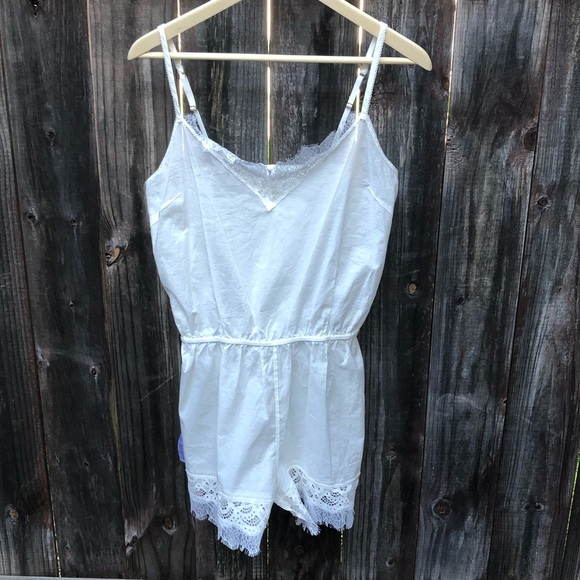 NWOT - Topshop Lace Teddy Romper - Size - Picture 5 of 8